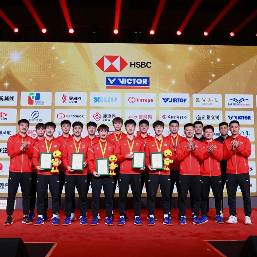 Alwi Farhan, Momota và bài học không nằm trong giáo án