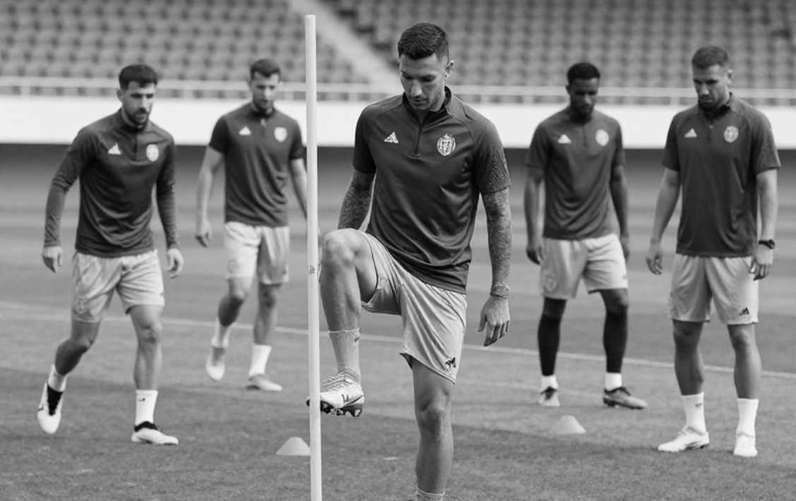 Đọc kỳ chuyển nhượng V.League qua cấu trúc hợp đồng, không qua tiếng ồn