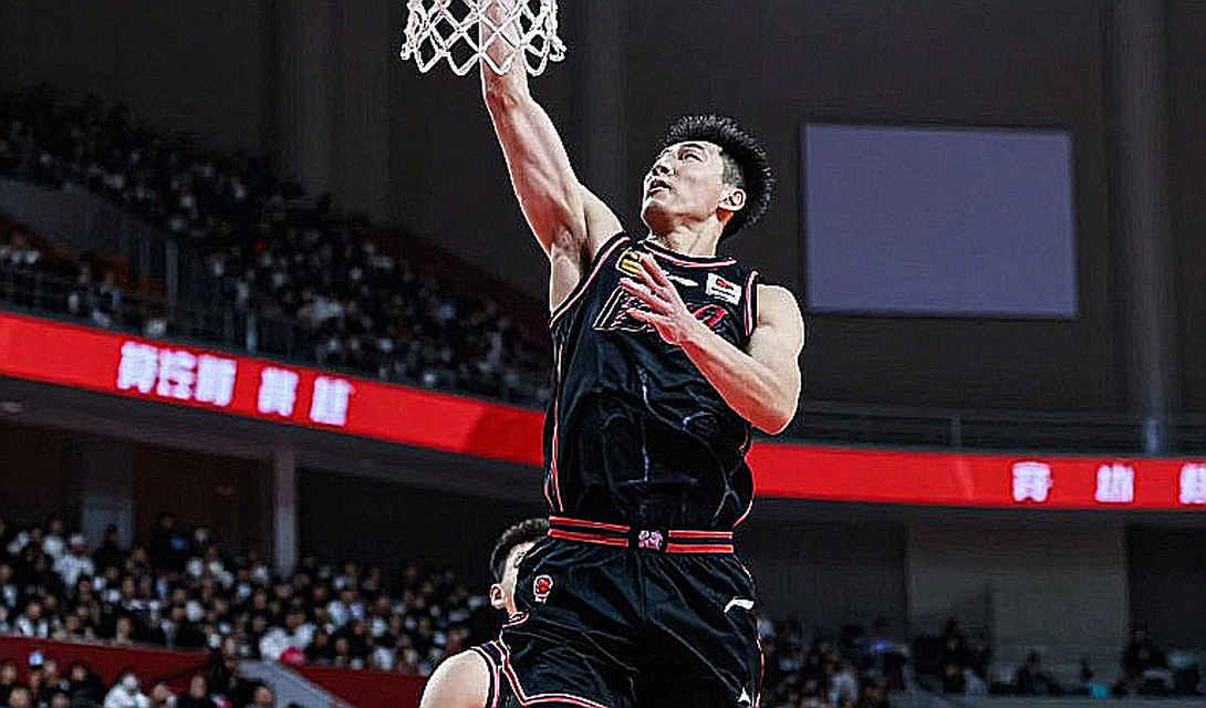 Sparks thắng Storm 90-74: Khi cú ném trượt trở thành câu chuyện