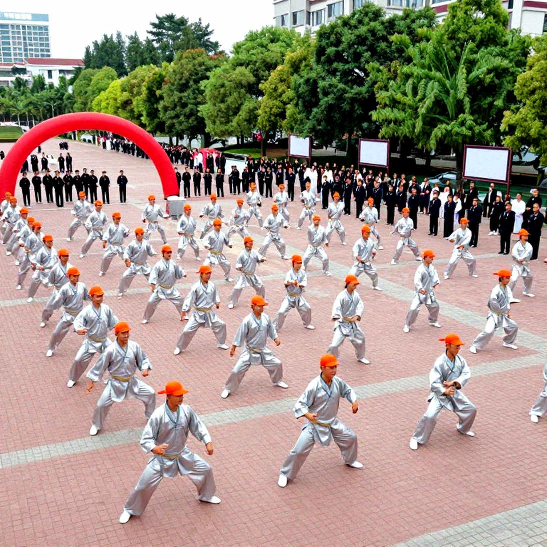 Karate kata đồng đội nữ Việt Nam bảo vệ HCV Asiad 20: 5-0 ở cả ba trận và những gì lá cờ không nói