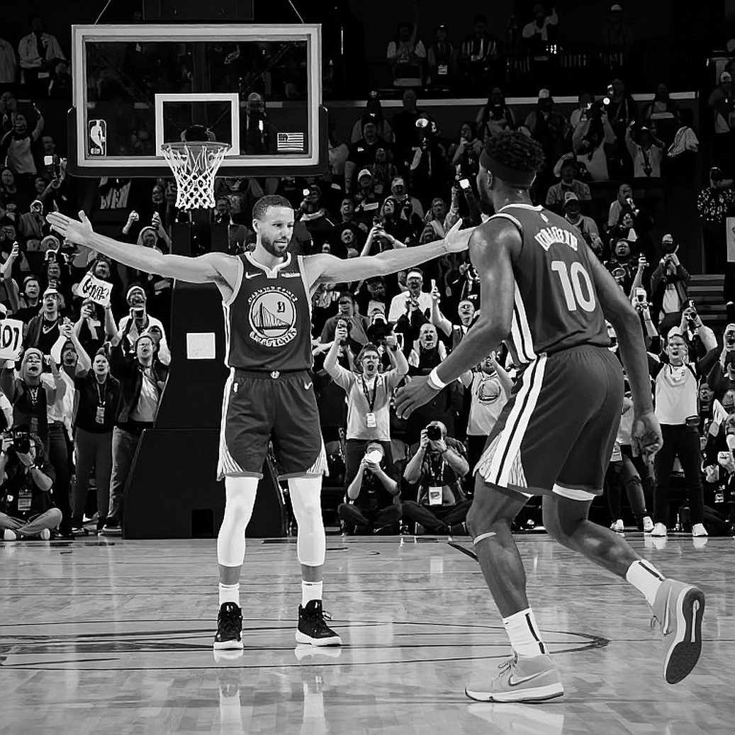 Porzingis, cái tiêu đề vô nghĩa và điểm mù của ký ức tập thể