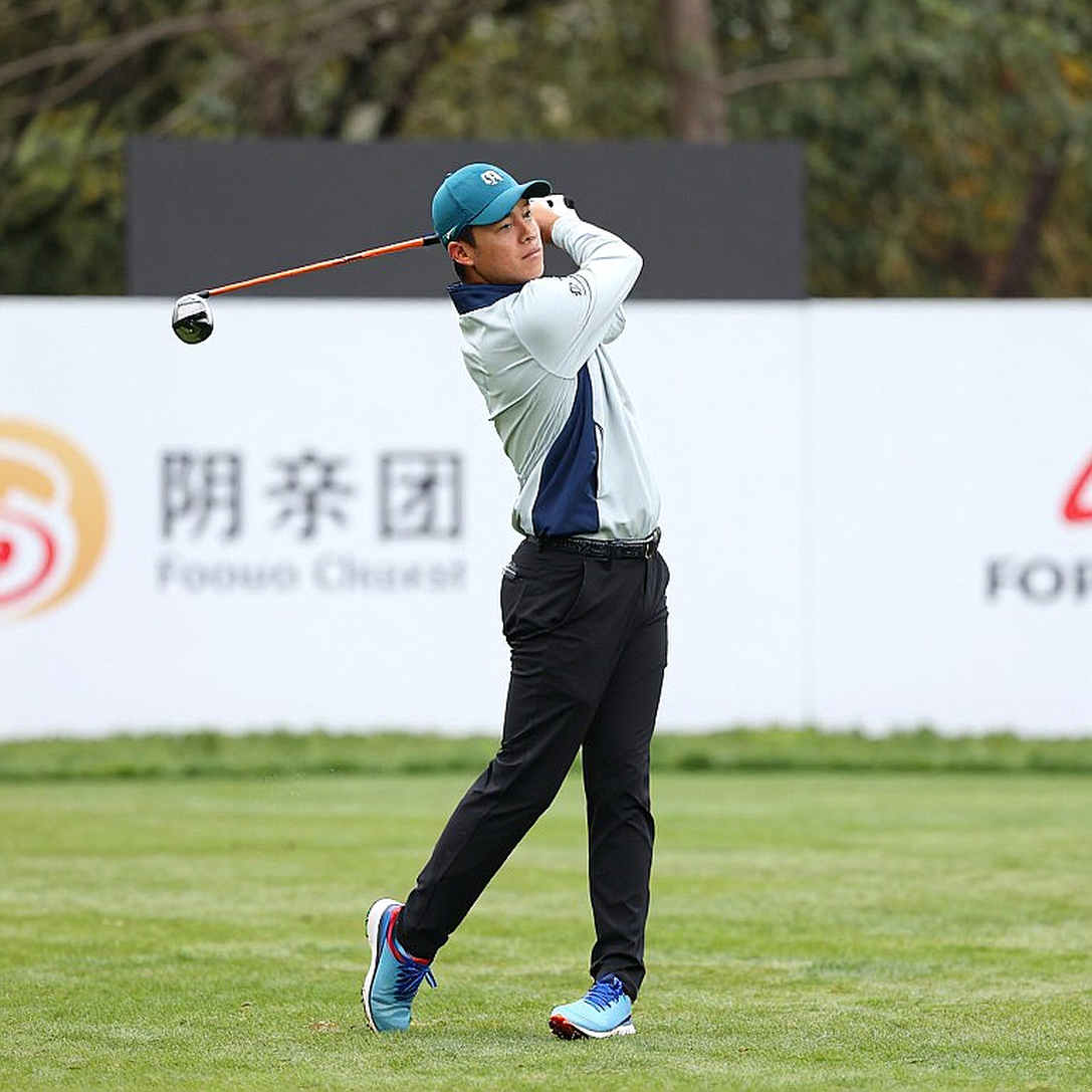 Phân tích dữ liệu golf: Thiếu thông tin dẫn đến kết luận không thể