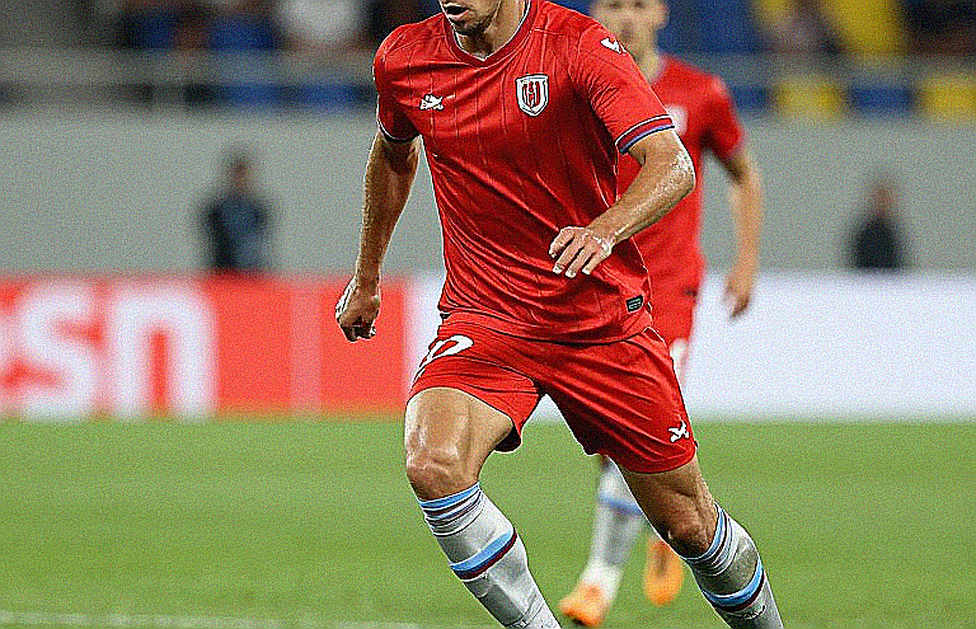 V.League: chuyển nhượng được công bố bằng ảnh, còn con số thì bỏ ngỏ
